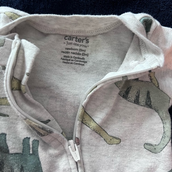 NB dinosaur sleeper - Picture 3 of 3